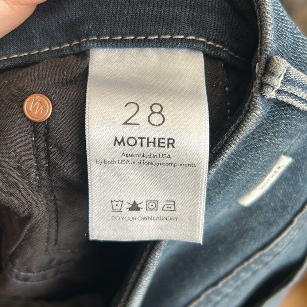 MOTHER The Looker Ankle Fray Repeating Love Wash Size 4 - Picture 10 of 11